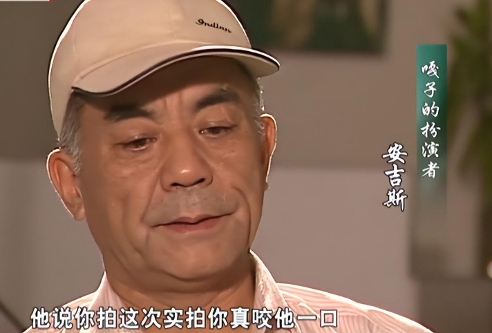 中的"达达"一角而火,浓眉大眼天真无邪,水灵灵的大眼睛十分惹人喜爱