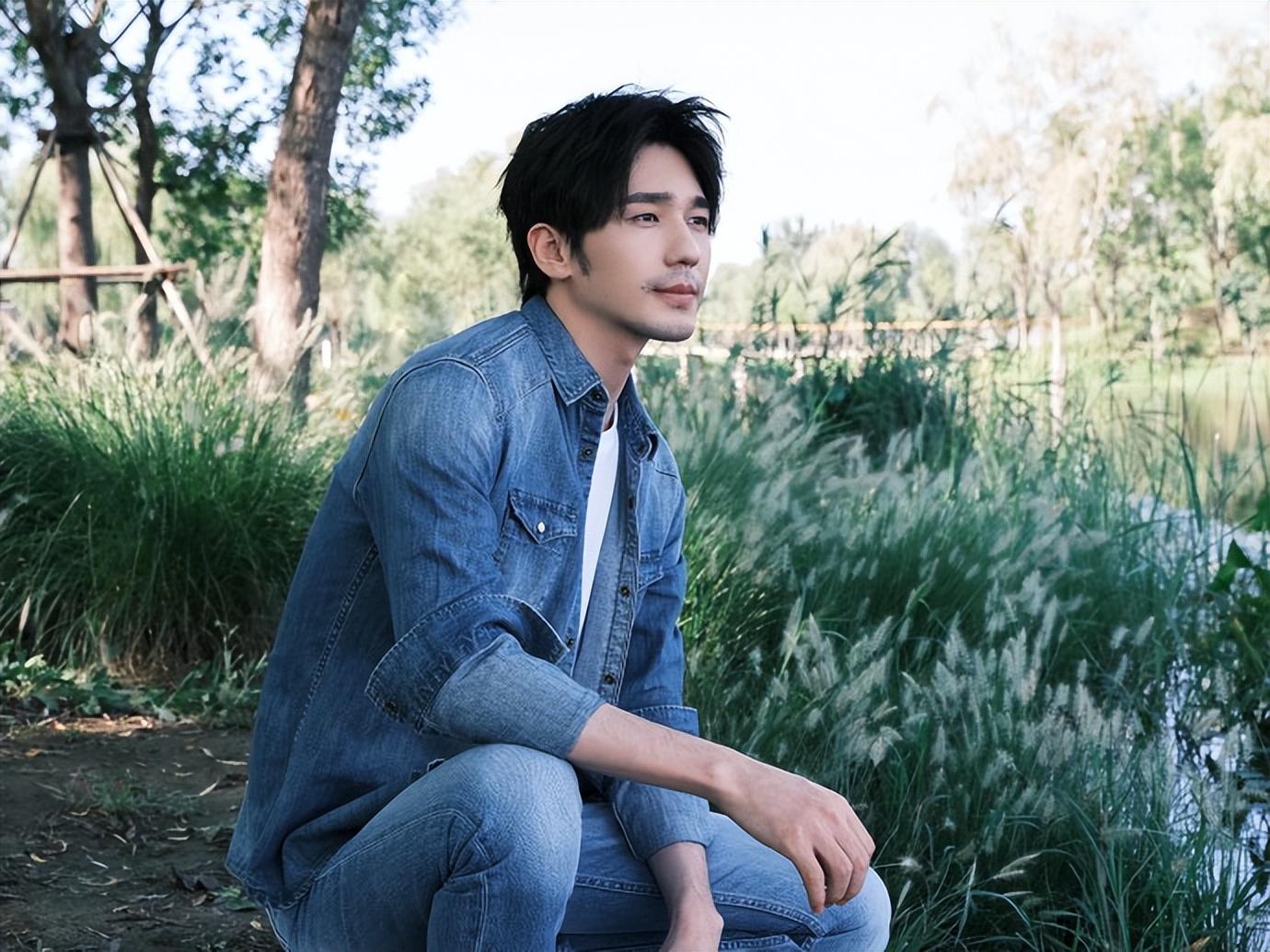 父亲亿万身家母亲著名演员他却跑龙套14年33岁终成实力派