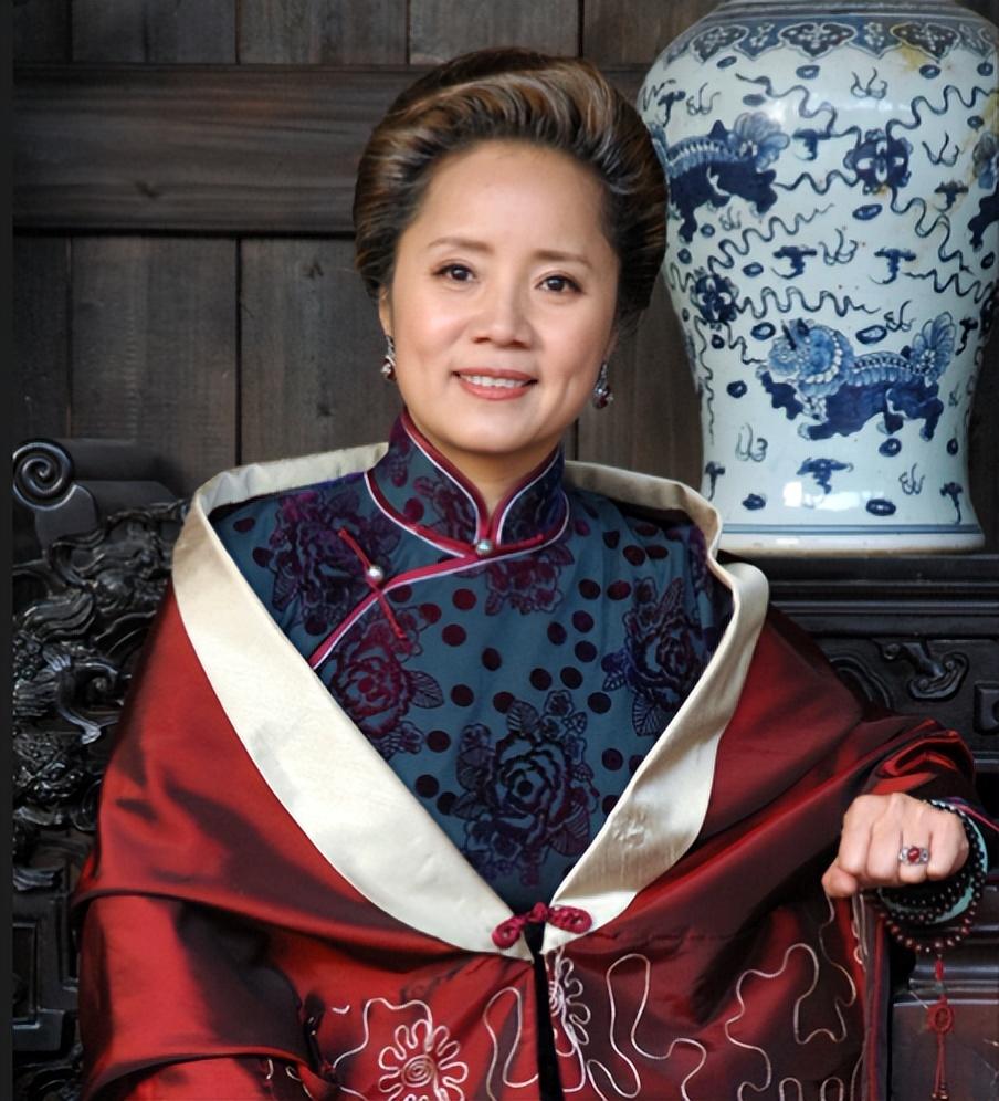 回顾还珠格格12位配角有人去世有人当尼姑物是人非