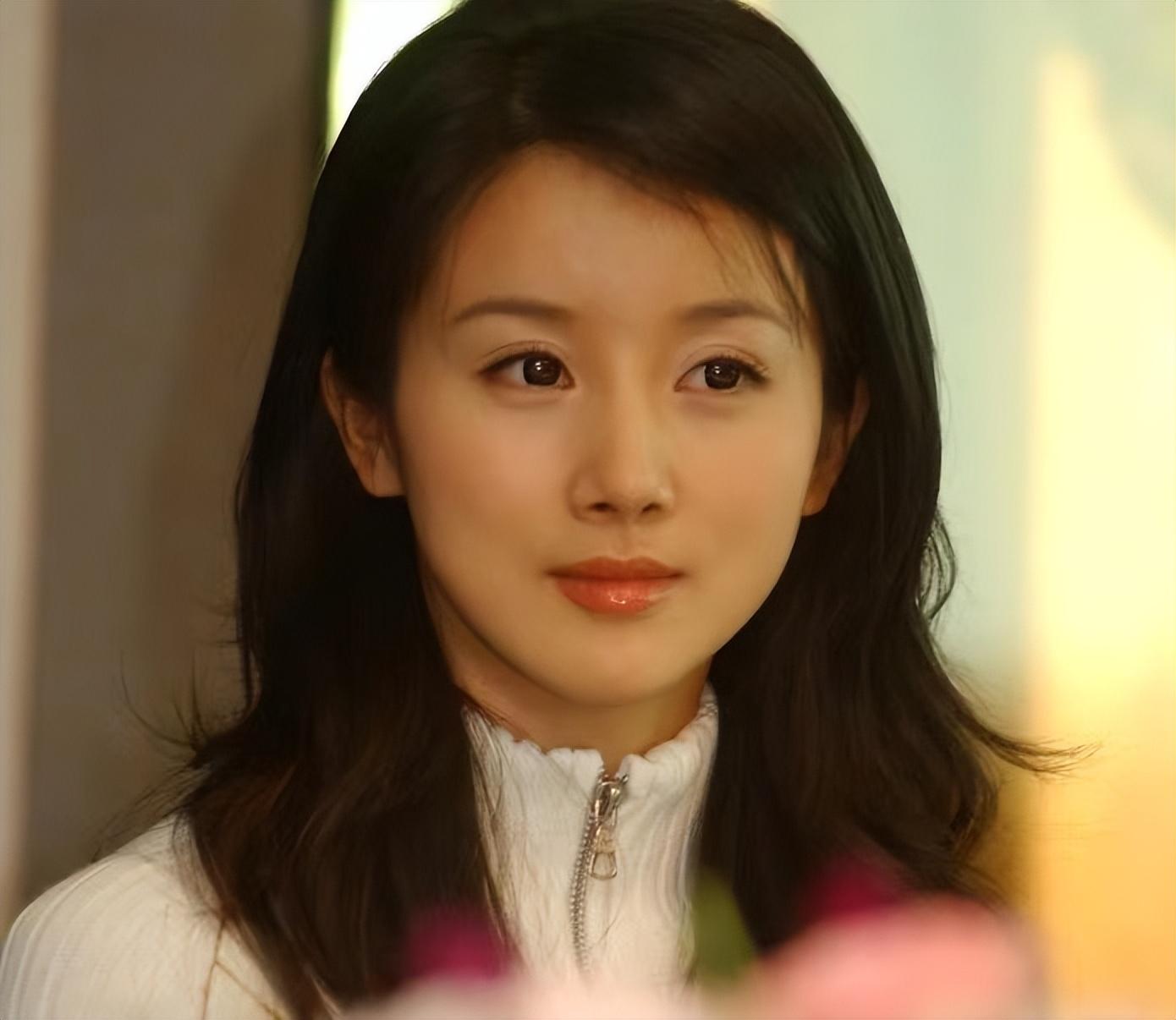 1981年出生于陕西西安,但祖籍也是河北邯郸市的,所以河北真是个美女频