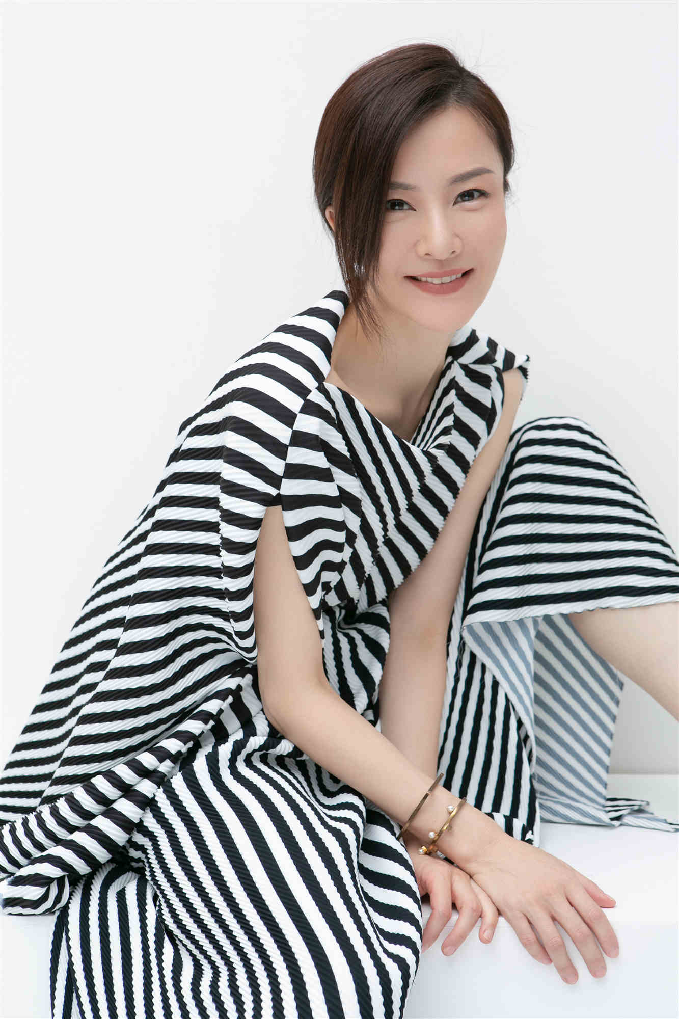 回顾刘孜与富商相恋3个月闪婚婚后生一子丈夫一家把她宠成宝