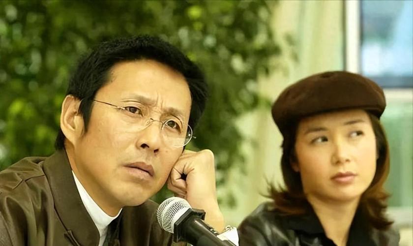 回顾央视主播杜宪曾低谷时嫁给陈道明41年后再看到底有多幸福