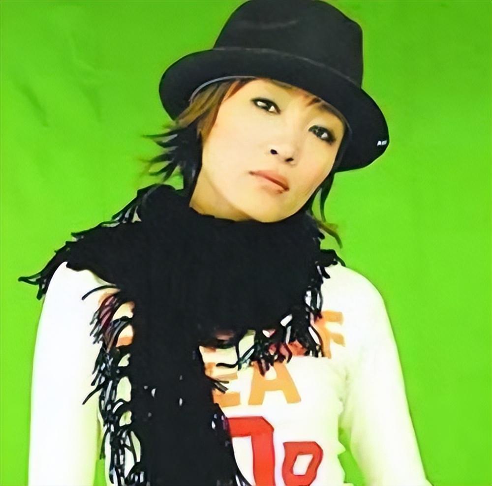 歌手谢津唱红说唱脸谱曾与那英毛阿敏齐名27岁坠楼身亡