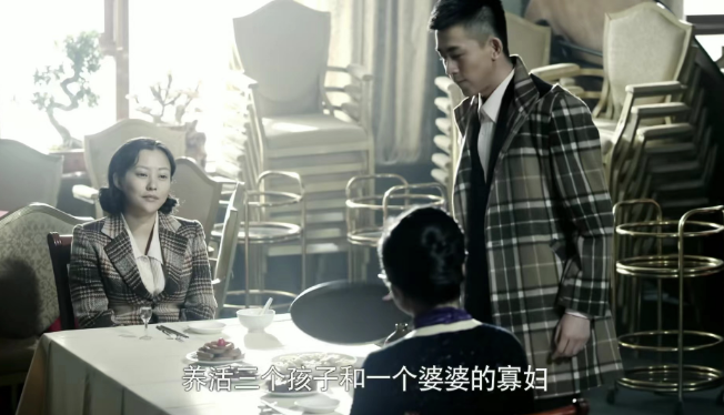 中的赵素晓,《姥姥的饺子馆》中的方亚梅,《一诺无悔》中的董秋云