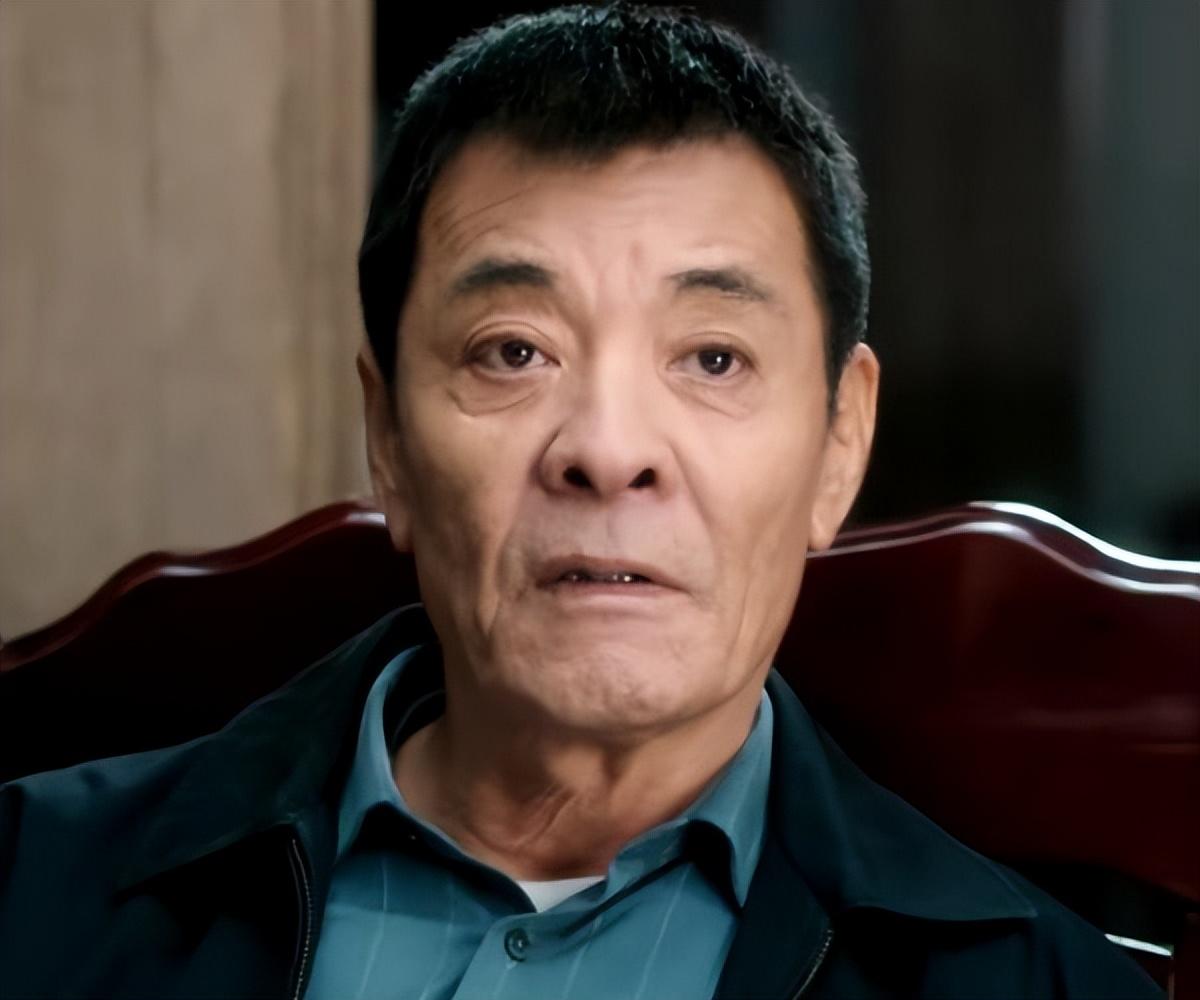 回顾刘威:曾8个月内接连失去父母,为养活儿子,拍戏摔断6根肋骨