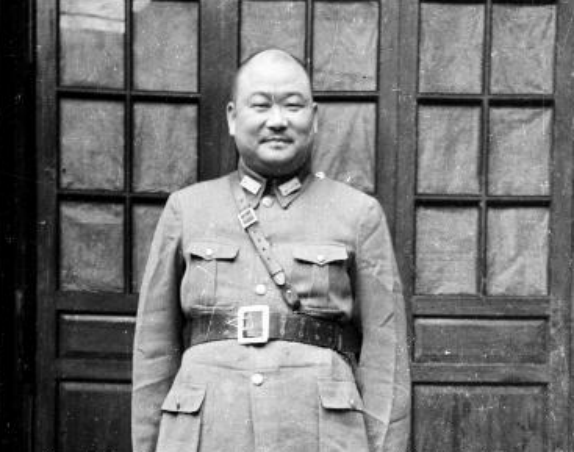 那时候,穷困潦倒的刘峙,也没有别的选择,只好接受了在江西吉安老家编