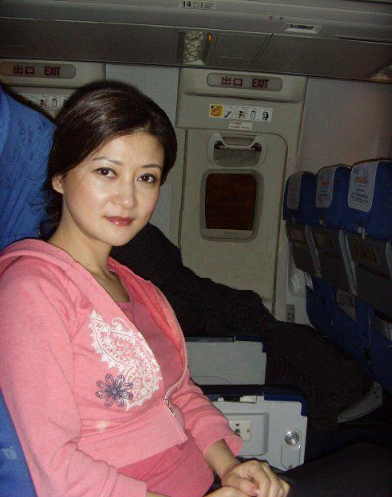 回顾朱晓琳走红背后有艰辛15岁爆红21岁隐退53岁仍未婚