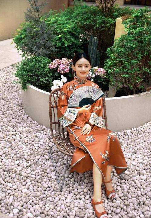 2015年5月27日,黄晓明斥资两亿和杨颖举办了世纪婚礼.