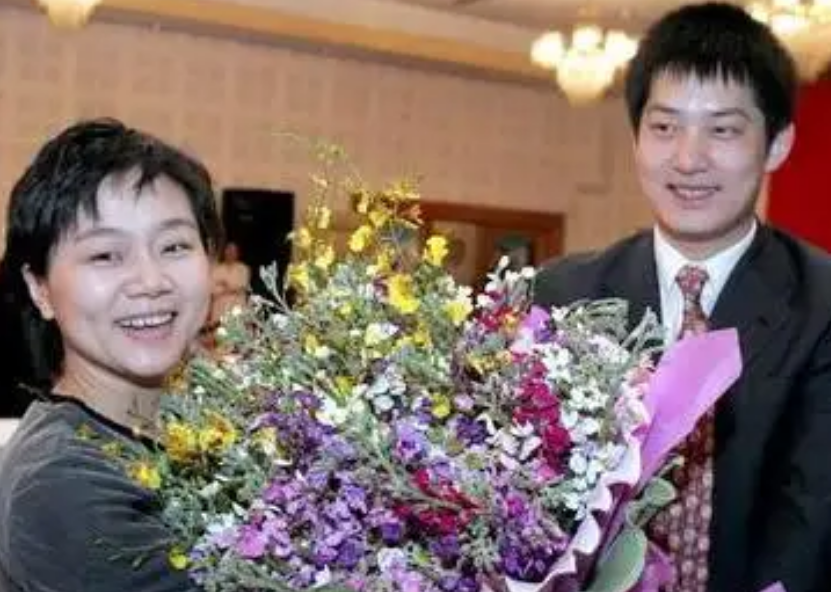 回顾曾不顾恩师反对常昊执意娶大8岁师姑为妻后来两人过得怎样