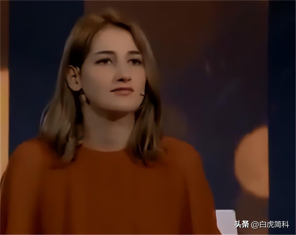 2012年,22岁的辛迪告别她的国家和父母,只身一人从法国飞来了中国重庆