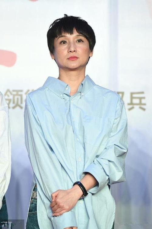 回顾演员孔琳54岁仍未婚如今过得怎么样了