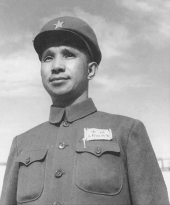 78年粟裕抱病南下想起牺牲的战友含泪我为你们讨还了公道