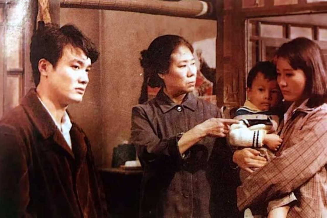 回顾演员孙松娶小10岁娇妻侯继林恩爱相伴24年无儿无女也幸福