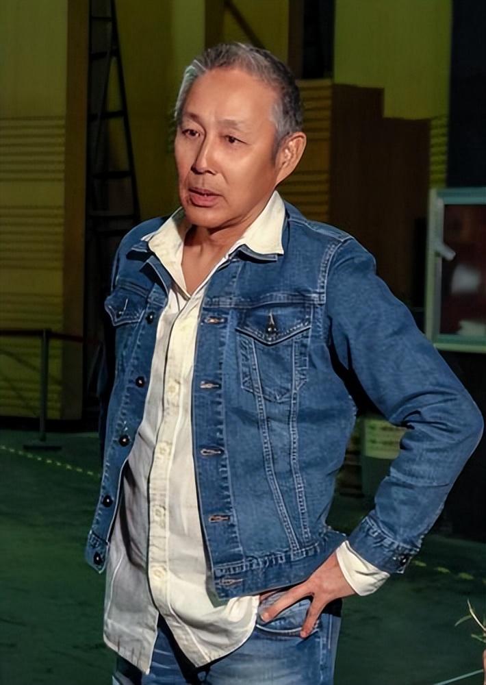 回顾央视主播杜宪曾低谷时嫁给陈道明41年后再看到底有多幸福