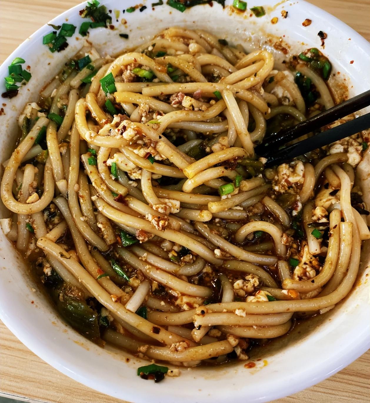 云南著名的16碗米线最后一种公认的难吃你吃过哪几碗