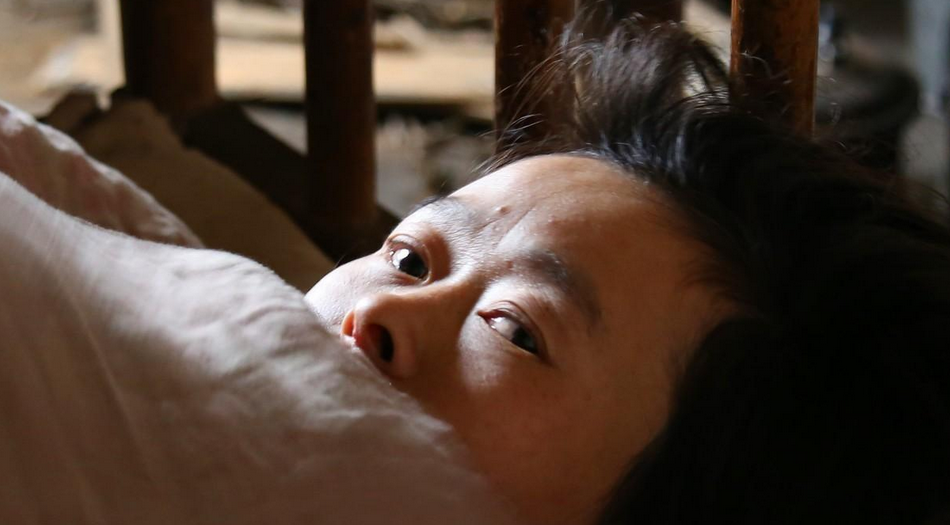 李新生的家庭条件虽然算不上多好,但是后来也盖了栋新房