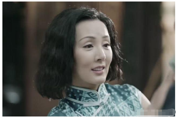 她一脱成名敢掌掴陈宝国演技吊打章子怡出道23年0绯闻