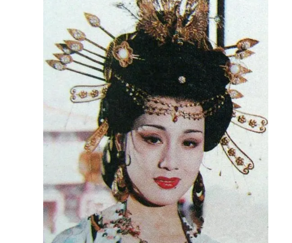 回顾李建群跟导演同居27年不结婚无儿无女无名分63岁遗憾离世