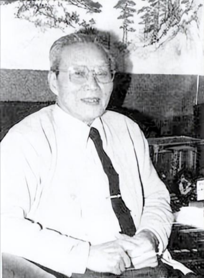 80年沈醉前往香港见到前妻雪雪时沈醉我没有尽到丈夫的责任