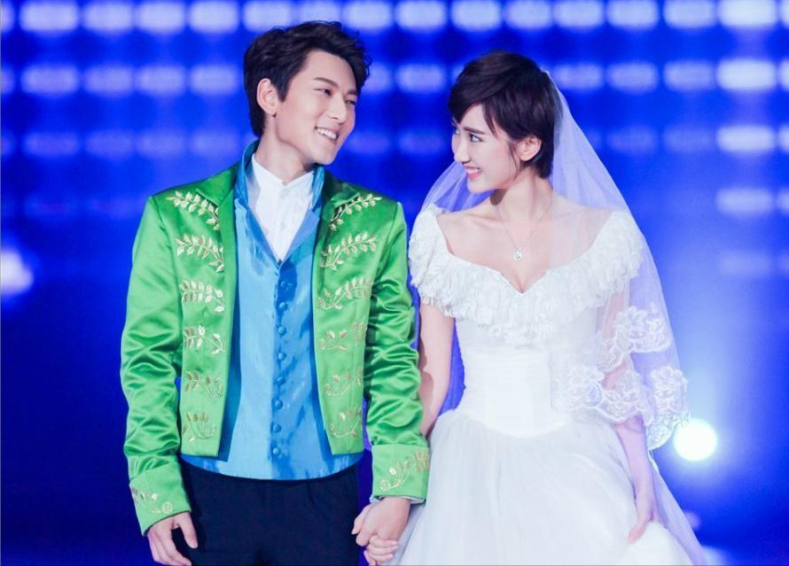 毛晓彤被亲爹敲诈5000万被4年男友背叛泪水和失望成就了她