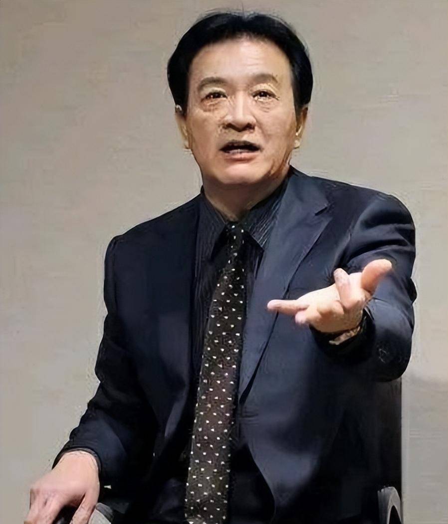 回顾周里京帅气阳刚三十年不敢忘亡妻成一生之痛