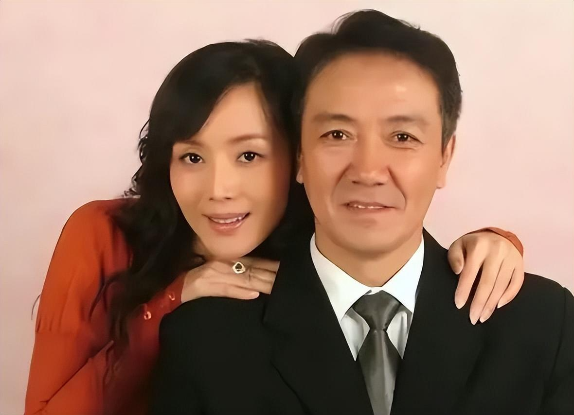 李幼斌把所有爱都给了二婚妻子和继子亲儿子与他隔阂38岁不婚