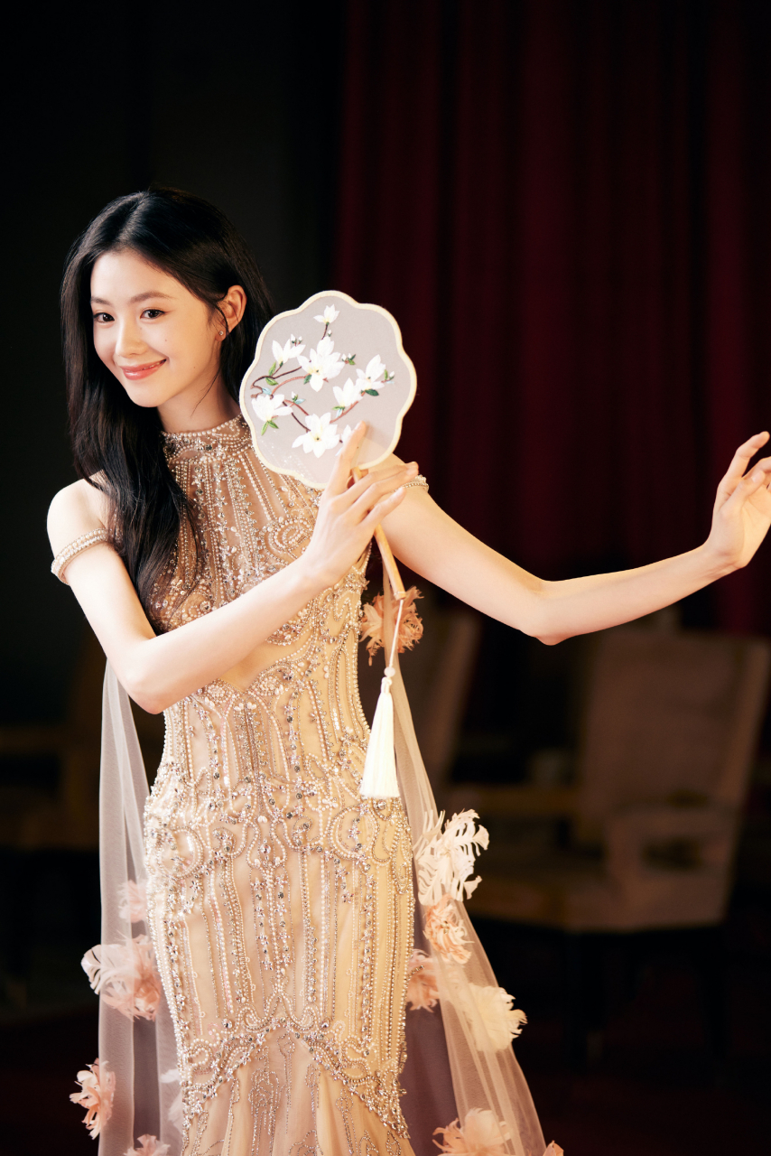 刘浩存这身礼服好漂亮,终于get到她的美了.