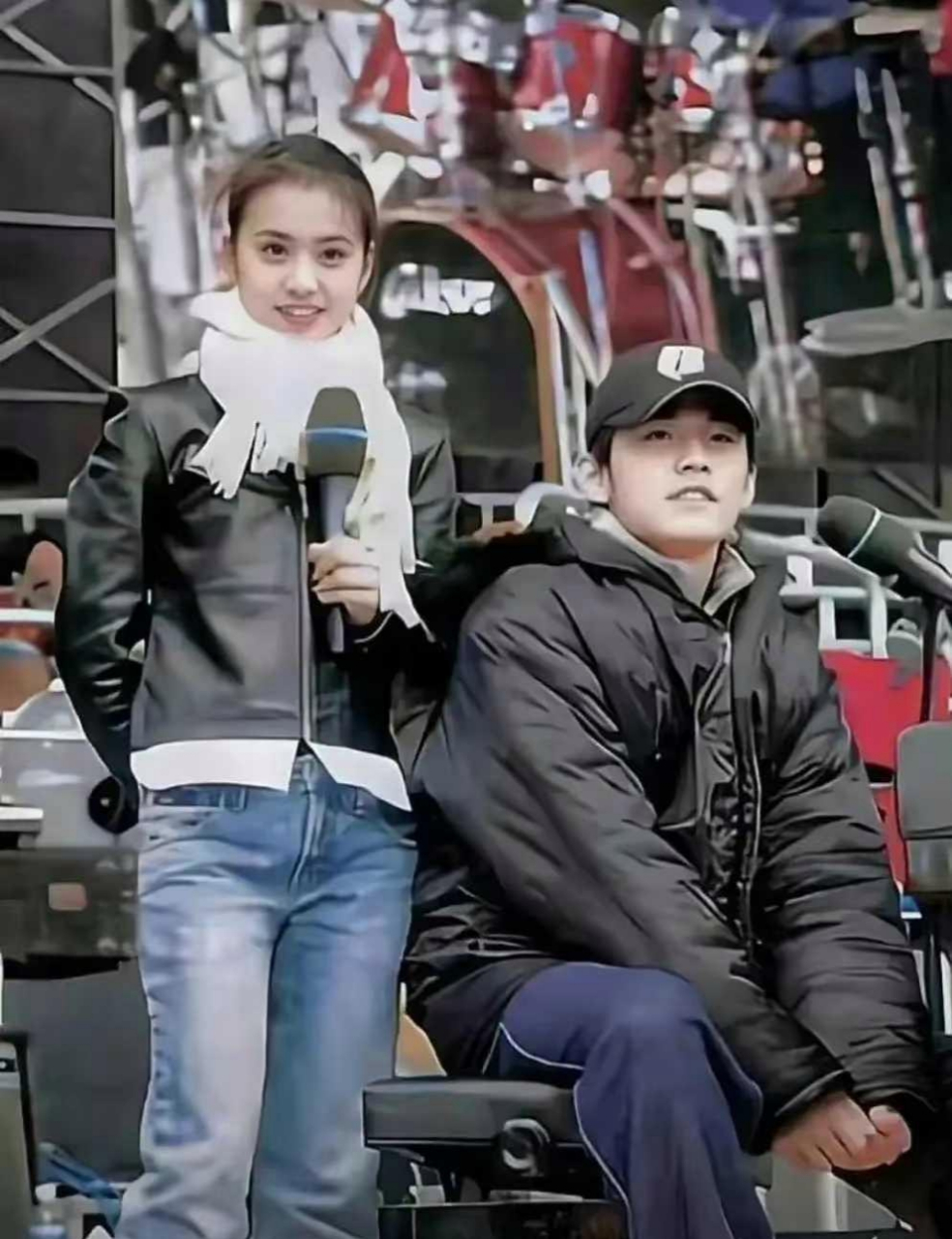 周杰伦和蔡依林,像是邻家哥哥和妹妹,现在的他们确是音乐的天王和天后