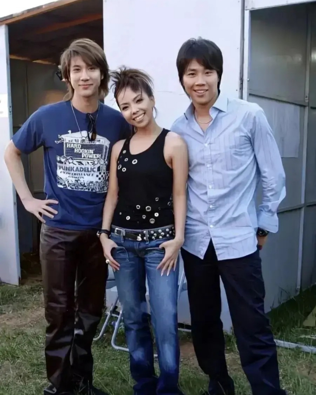 王力宏,张惠妹和陶喆当年的合影,三个人的歌曲都好好听,你更爱听谁的
