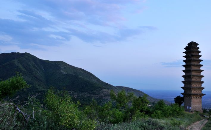 探秘孤峰山风景区,万荣县的自然与历史交融,登高望远之旅