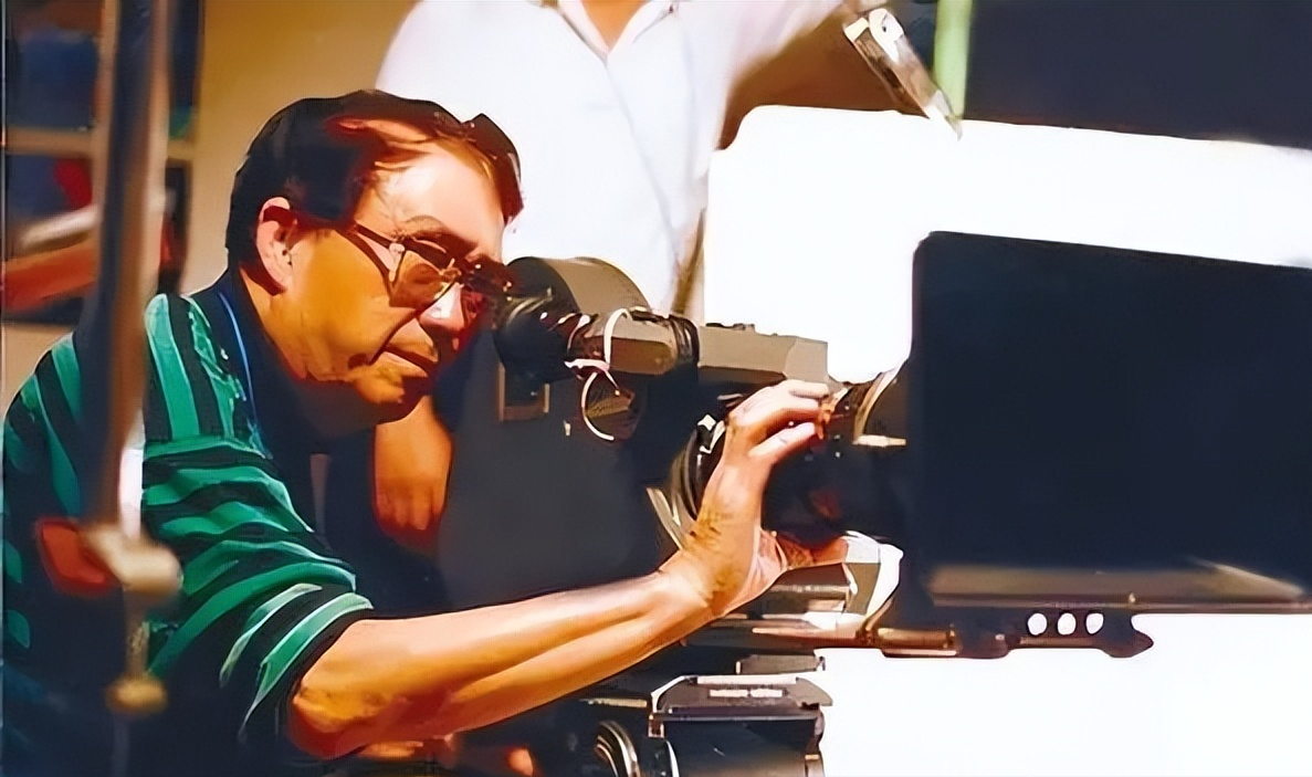 回顾谢晋4个孩子3个残疾临终才发现是自己造成的一生受尽磨难