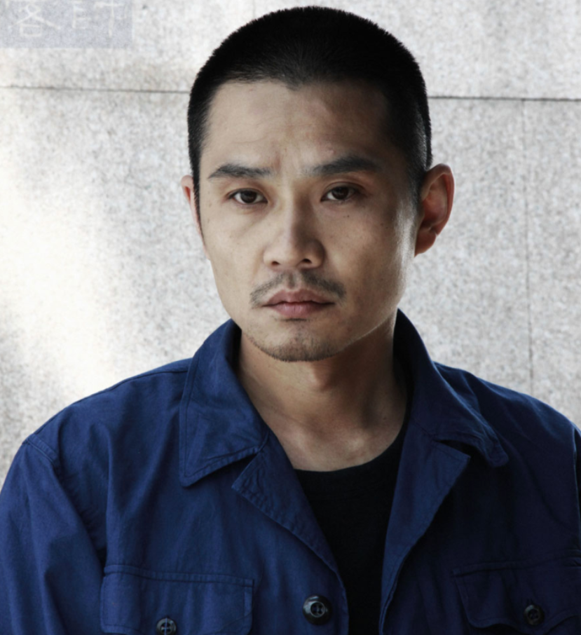 回顾演员任帅戏红人不红与丑妻相爱20年她有什么魅力