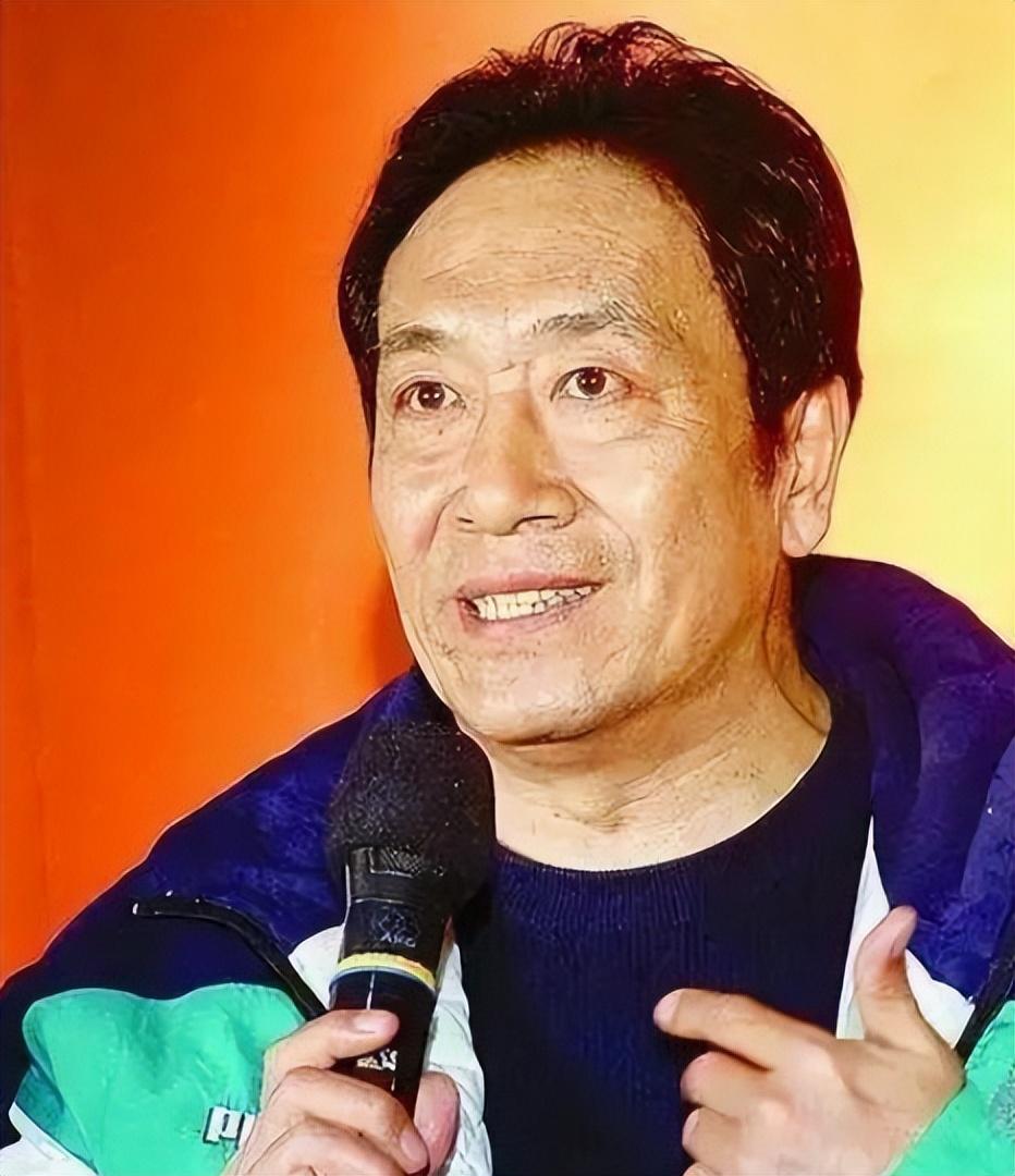 回顾演员王奎荣68岁娶小37岁饶芯语71岁老来得女近况如何