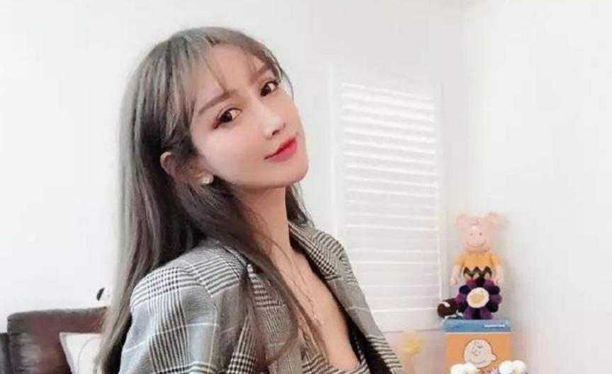 回顾15岁被亲妈带去整容上瘾后花400万整容300次结果如何