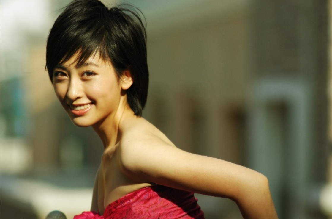 回顾法提麦雅琦她是军艺校花嫁著名演员生子获幸福