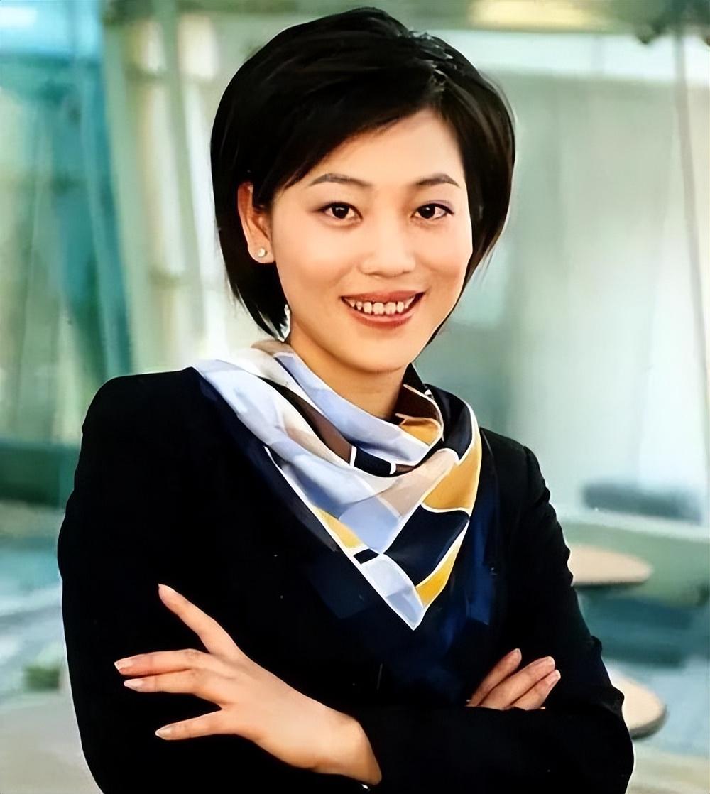 回顾著名主持人劳春燕和丈夫分居17年怀孕7个月仍要上班