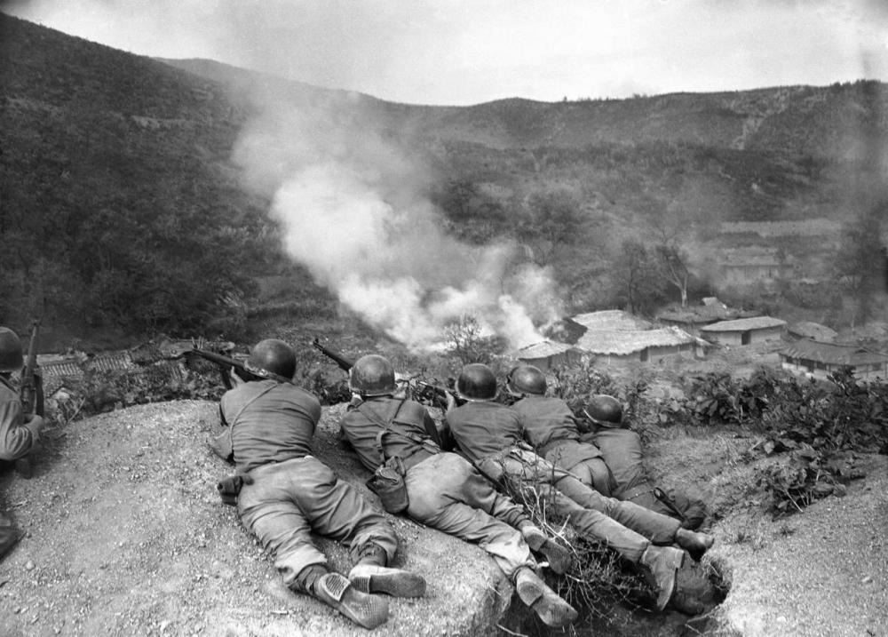 朝鲜军惨败后后方只剩女性我军高层严令犯作风错误者枪毙