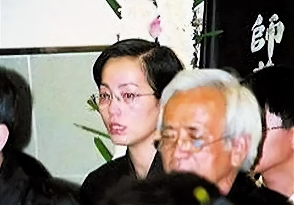 回顾演丑角成名实际是风华绝代的美女40岁嫁富豪60岁封公主