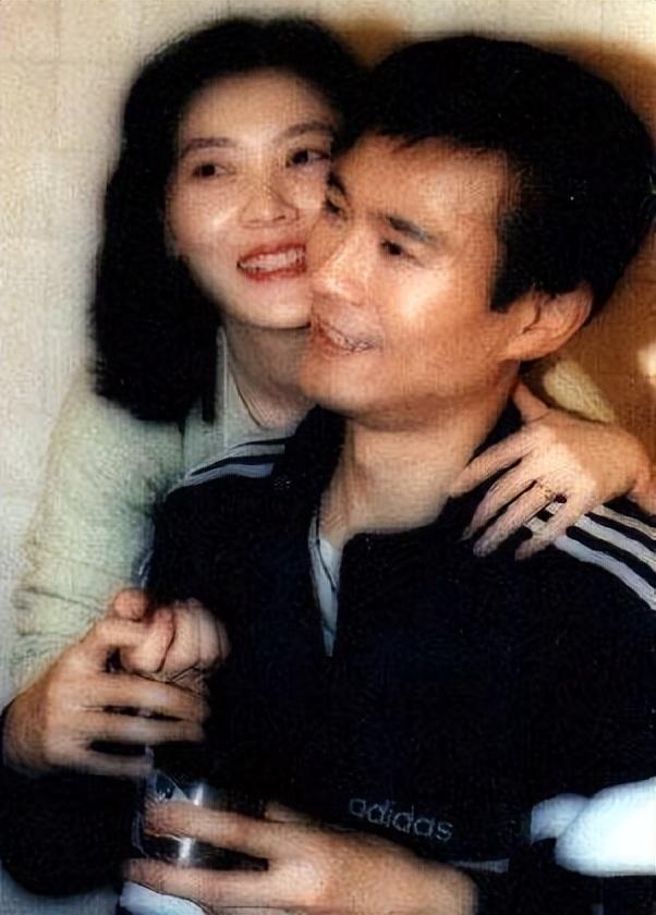 回顾郑少秋大女儿逝世现任妻子回应他们会全力配合卢慧茹