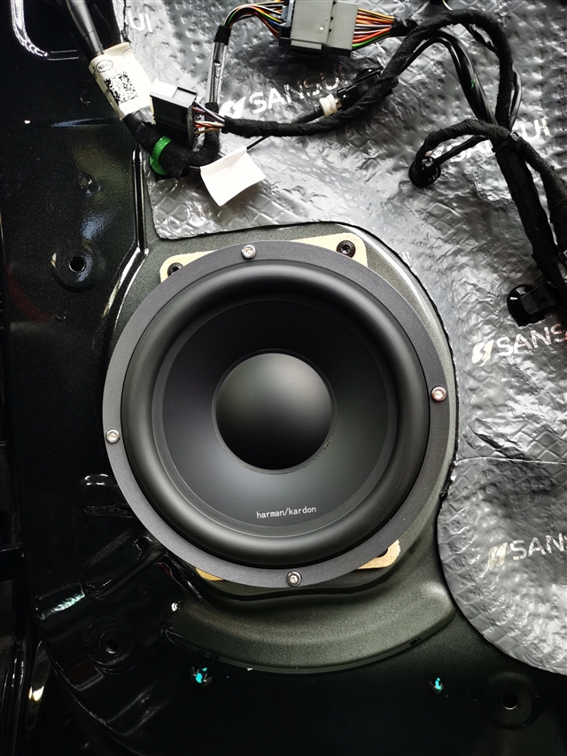 东莞汽车音响改装领克03改装哈曼卡顿三分频歌航216处理器