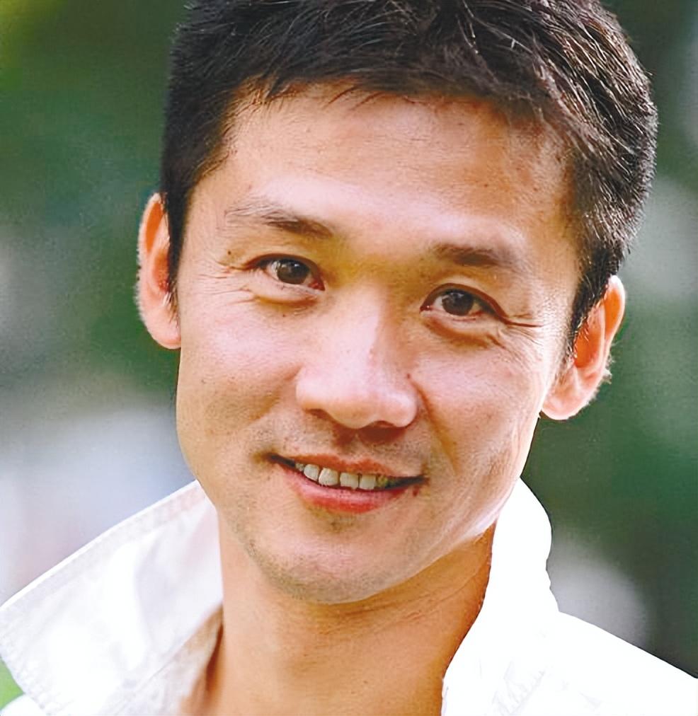 回顾演员许云帆娶黄志忠前妻何音和继子处成朋友至今无子