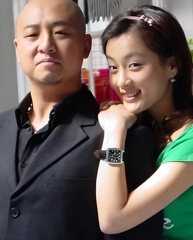 徐梵溪14岁出道3次上春晚男友花5亿娶闺蜜如今40岁未婚未育