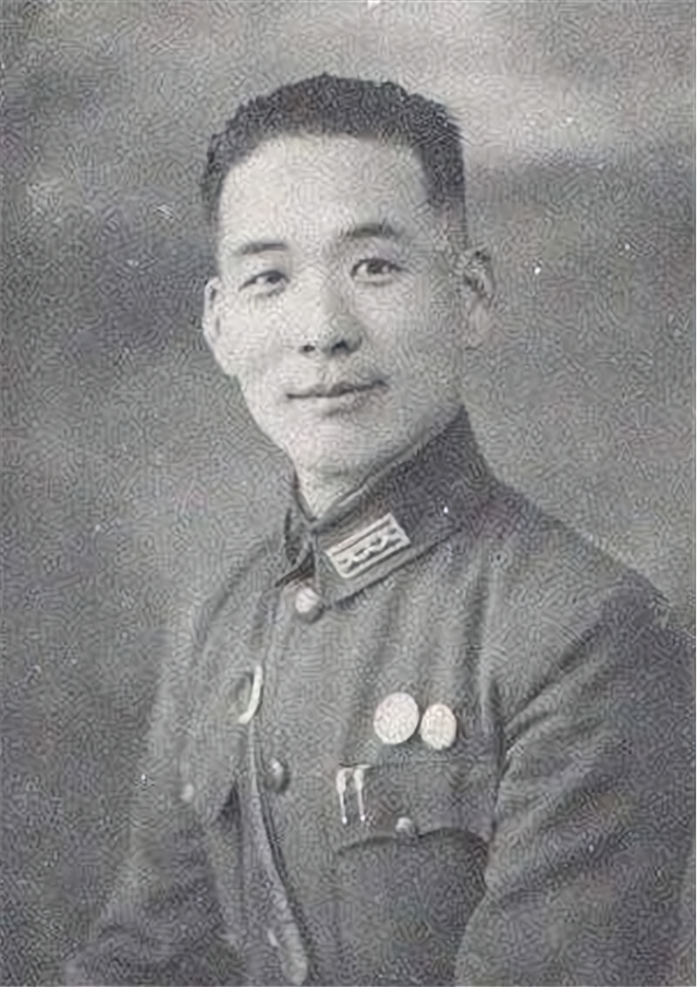 1977年胡琏夜间猝死儿子他晚年不敢提粟裕死前长叹了一句话