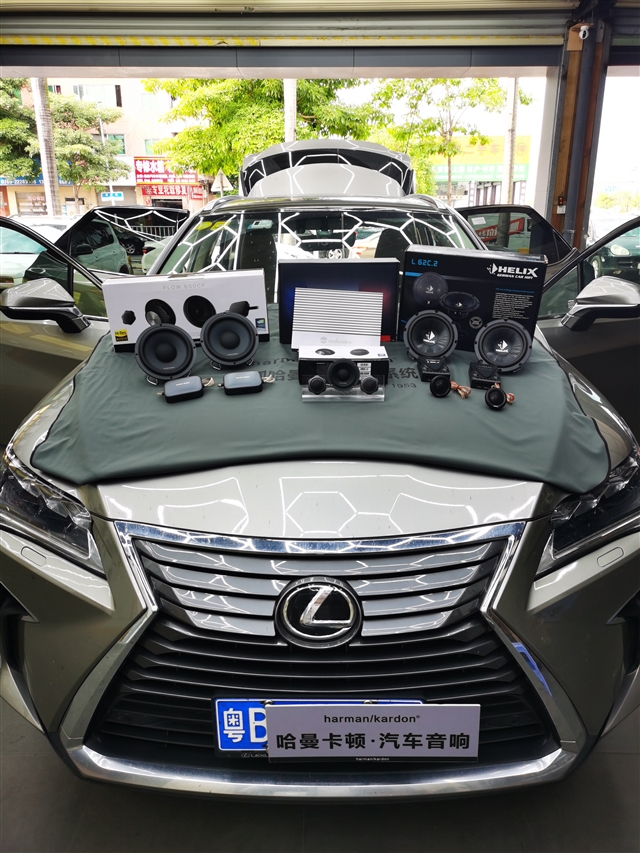 东莞汽车音响改装雷克萨斯rx300改装哈曼卡顿两分频改装案例