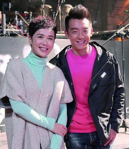 3.蒋雯丽:被"小鲜肉"拖后腿