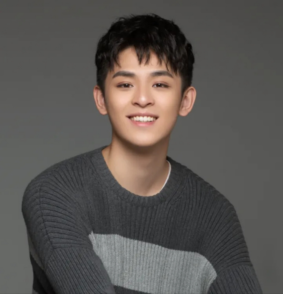 回顾演员许云帆娶黄志忠前妻何音和继子处成朋友至今无子