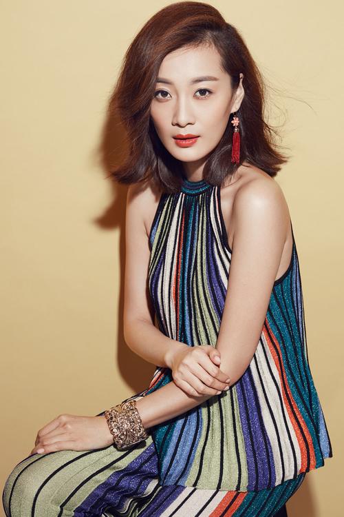 回顾徐梵溪没有婚姻也没有孩子男友娶李小冉她低调成全