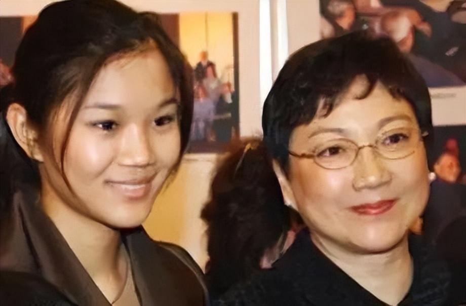 邓卓玥的慈善路程