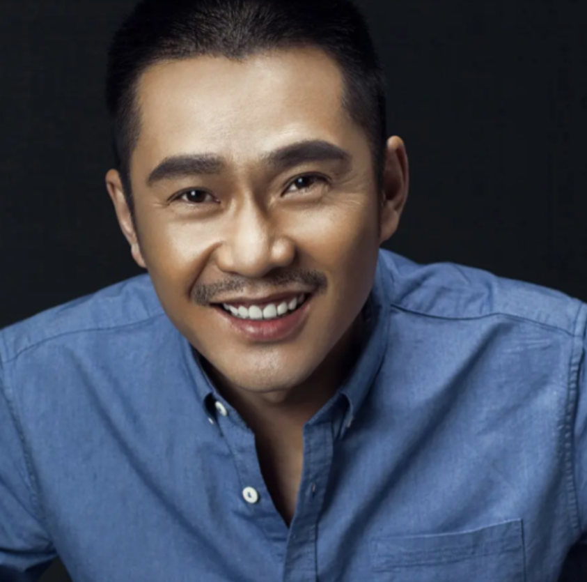 回顾演员任帅戏红人不红与丑妻相爱20年她有什么魅力