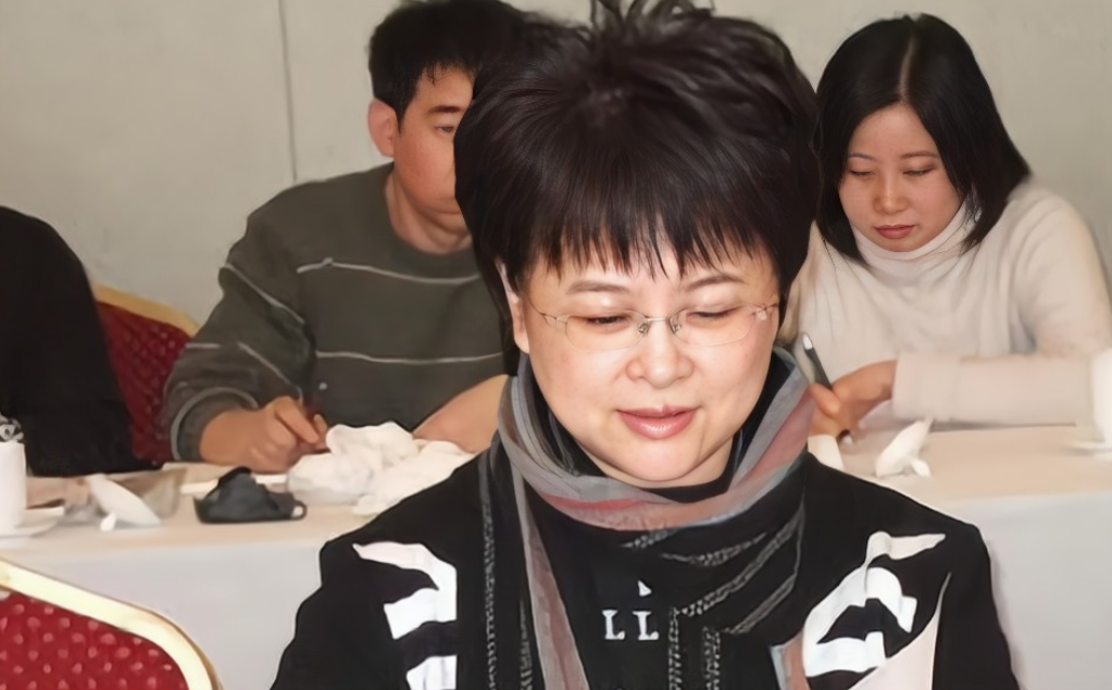 回顾肖晓琳央视主持30年退休不到五个月在他乡去世了